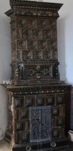Großer Kachelofen
